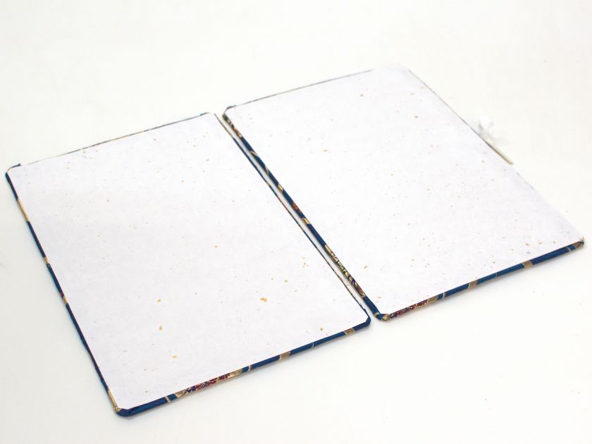 Book Folder 04