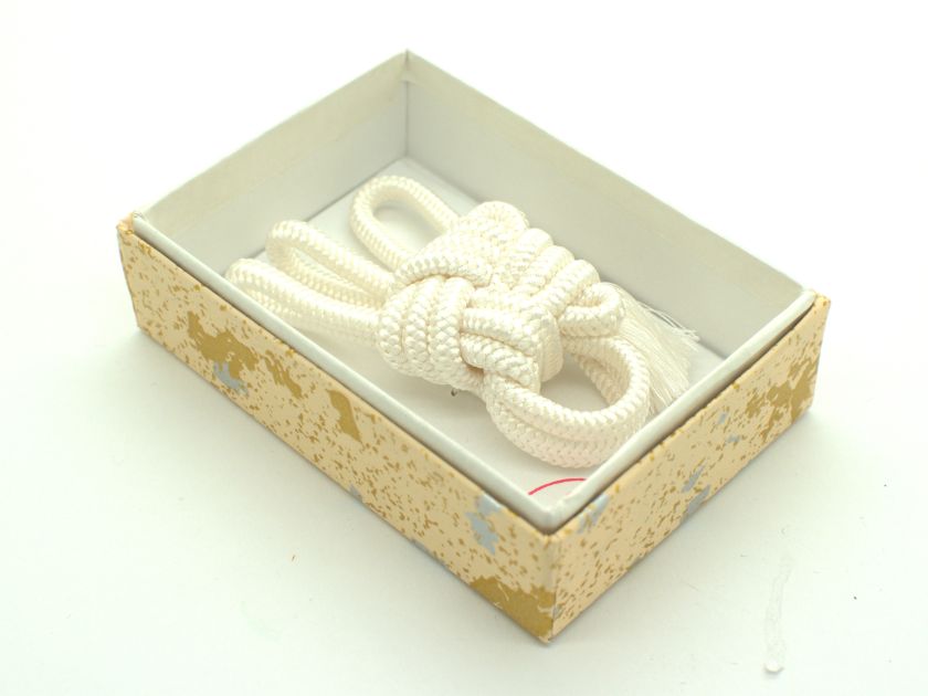 Shamisen Silk Neo (Nagauta/Minyo) & Do String Set No.25 White